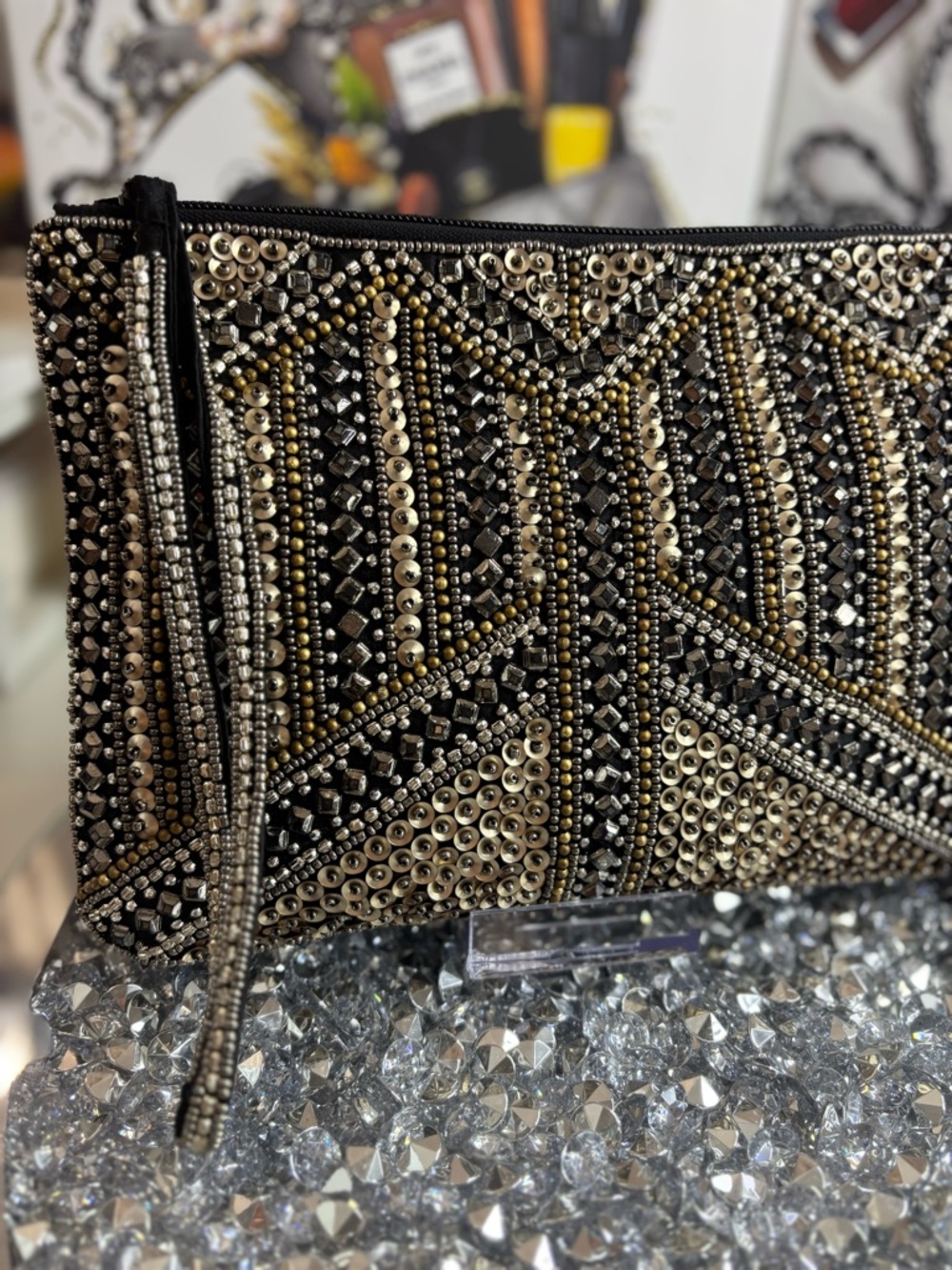 Charming Charlie embellished beaded clutch bag w/floral earrings - Picture 3 of 14